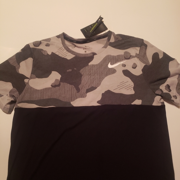 Nike Dry Legend Camo Black Top Half Print Tee - Picture 11 of 16